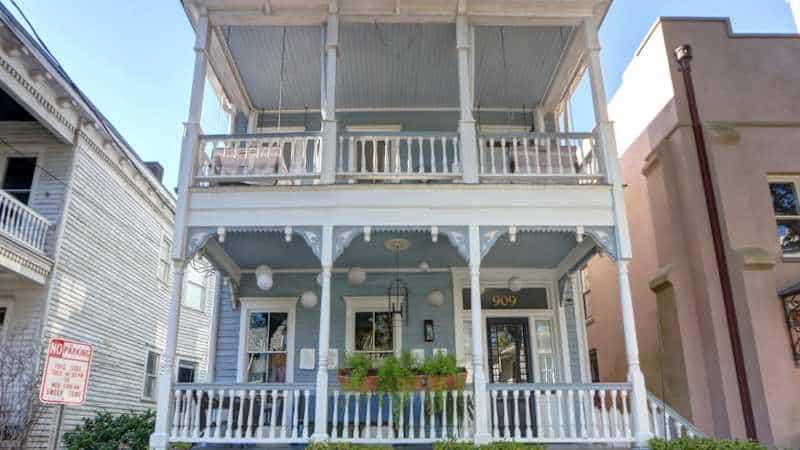The Artist Retreat luxury vacation rental near Forsyth Park in Savannah.